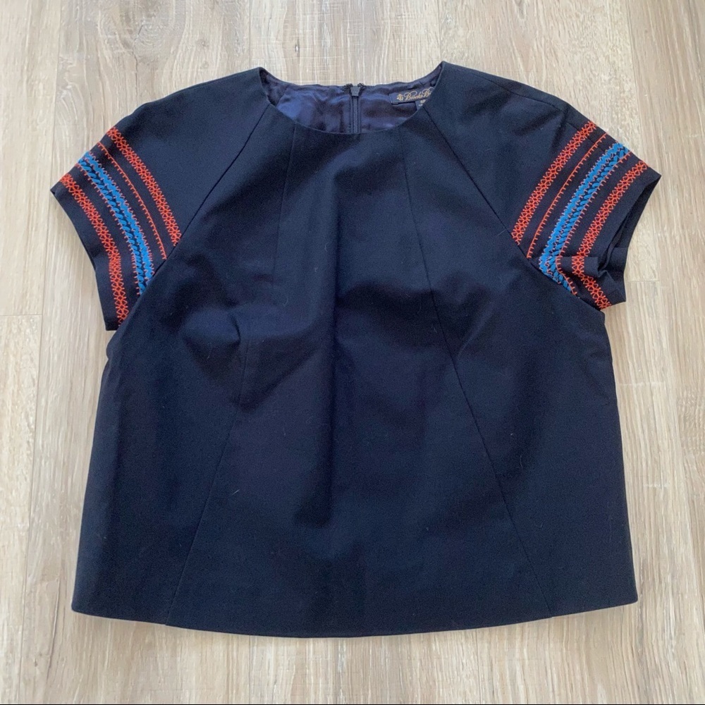 NWOT Brooks Brothers Navy Embroidered Crop Top Sz 8P